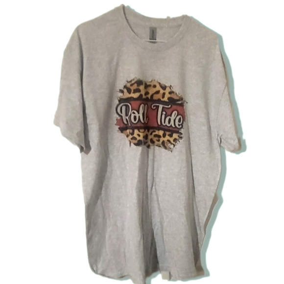 Gildan Tops - Roll Tide Leopard T-shirt
